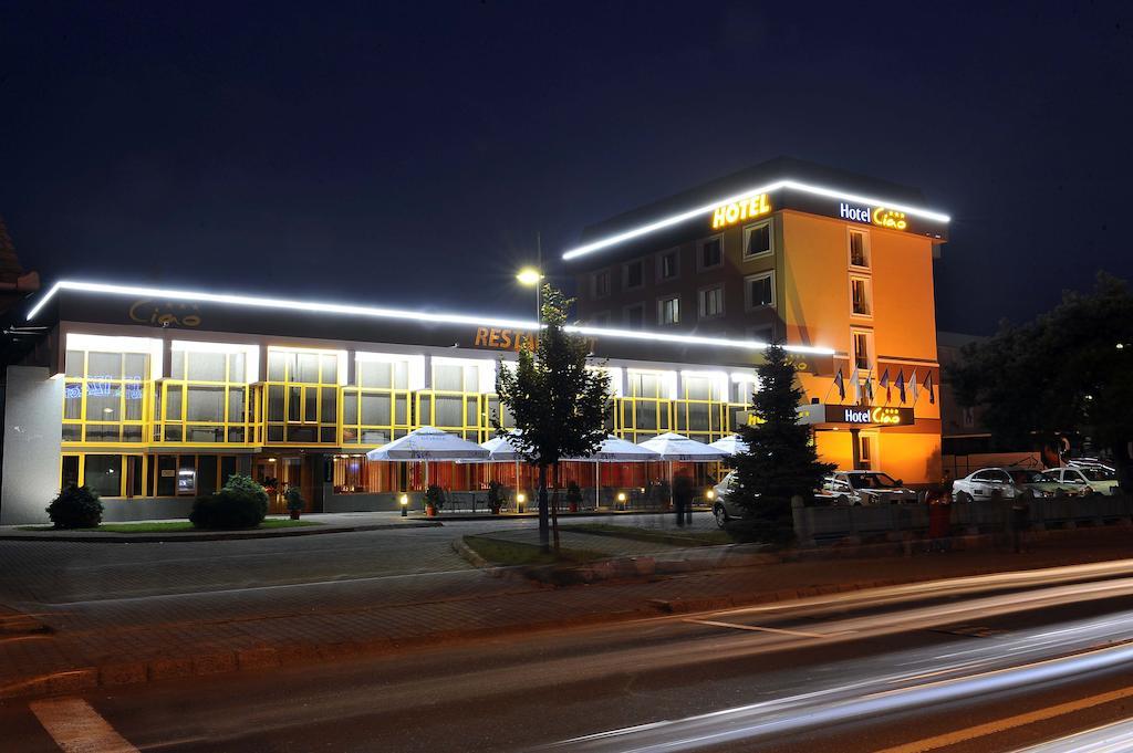 Hotel Ciao Bed & Breakfast Targu Mures Exterior photo